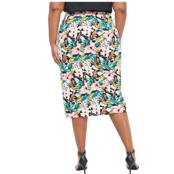 LaneBryant Tropical Scuba Pencil Skirt NWT Size 26 - Picture 3 of 7